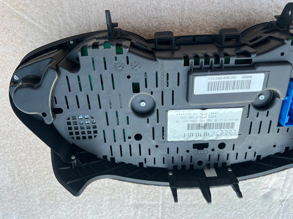 фото №10, Audi r8 v10 420 2006-…licznik прилади 420920930e ue