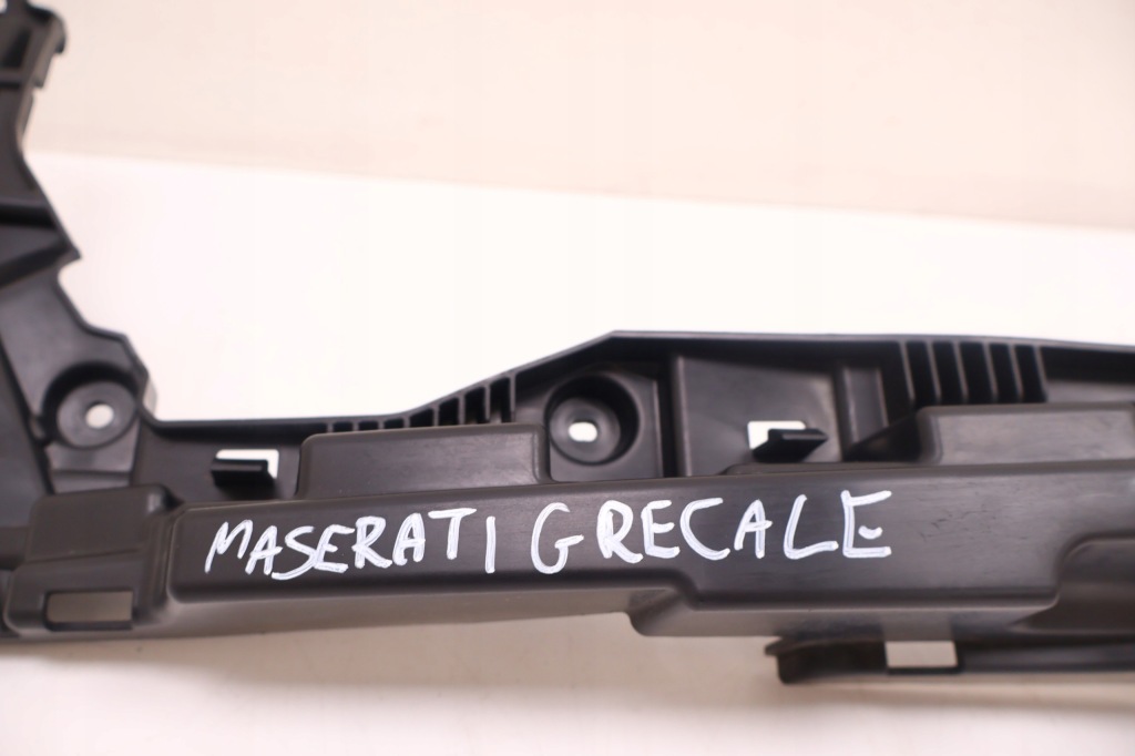 фото №8, Maserati grecale modena направляющая бампера задняя