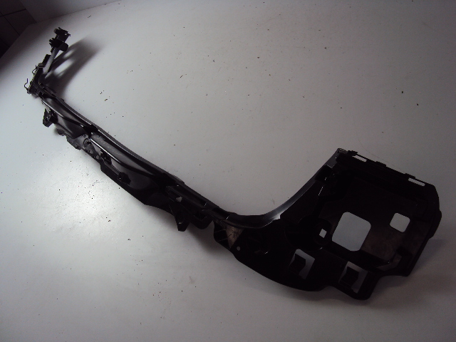 Купить Bmw f11 направляющая бампера средний задняя задний 7207109