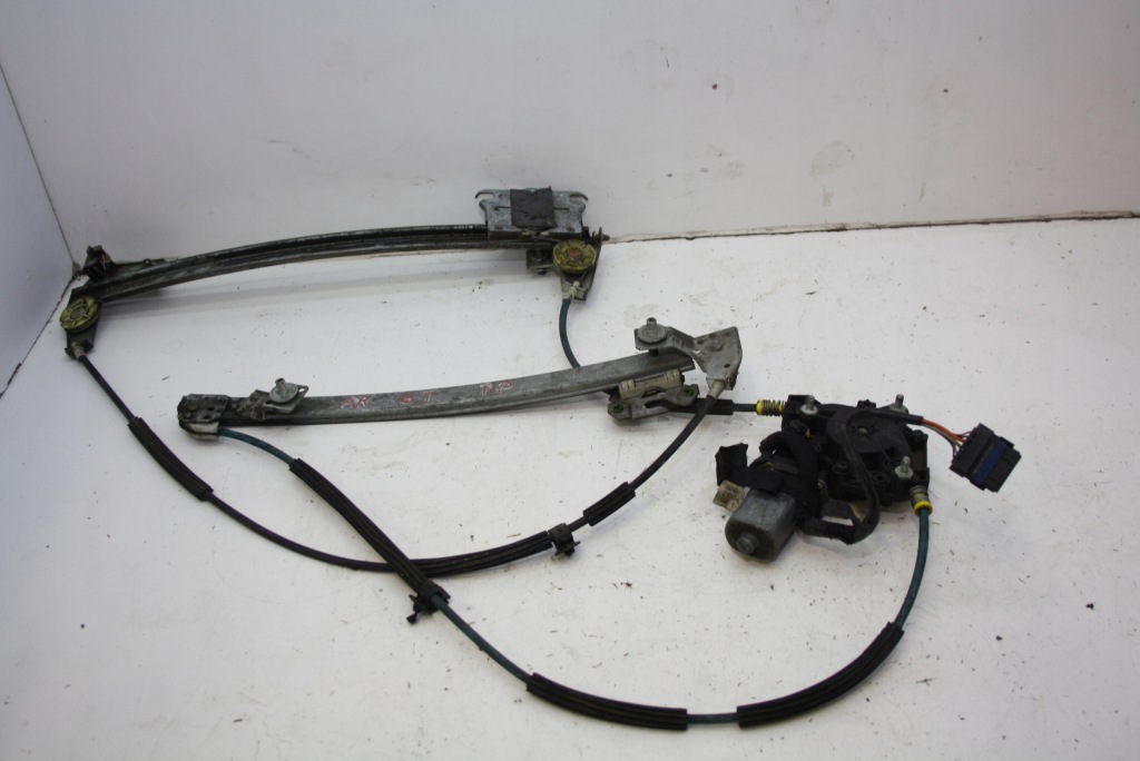 Підйомник механізм скло праві перед alfa romeo gt 606815920 Оригінал