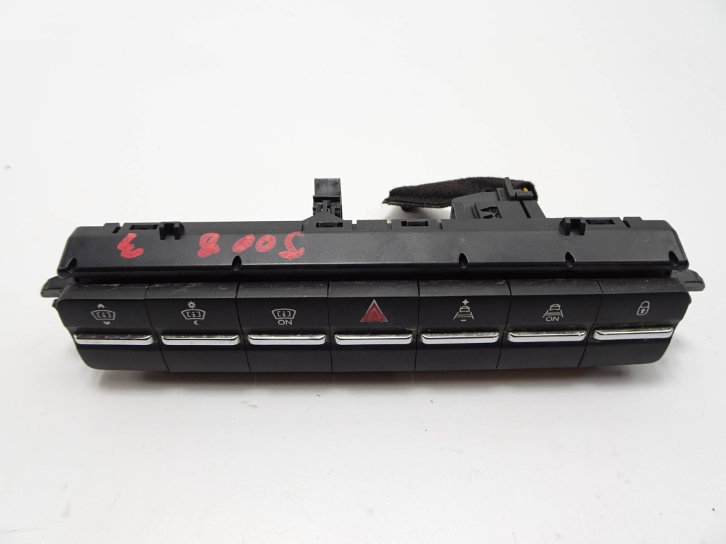 фото №1, Панель кнопок peugeot 5008 i