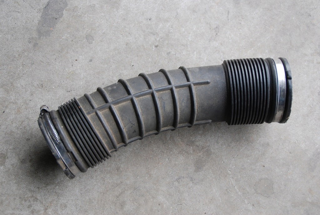 фото №1, Volvo xc60 воздухозаборник впуск труба 6898050 2.4 d5