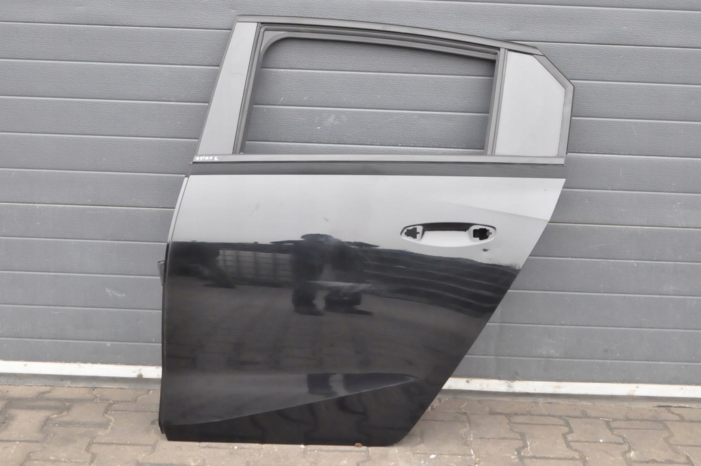 фото №1, Opel astra l дверь левый задняя задние hb