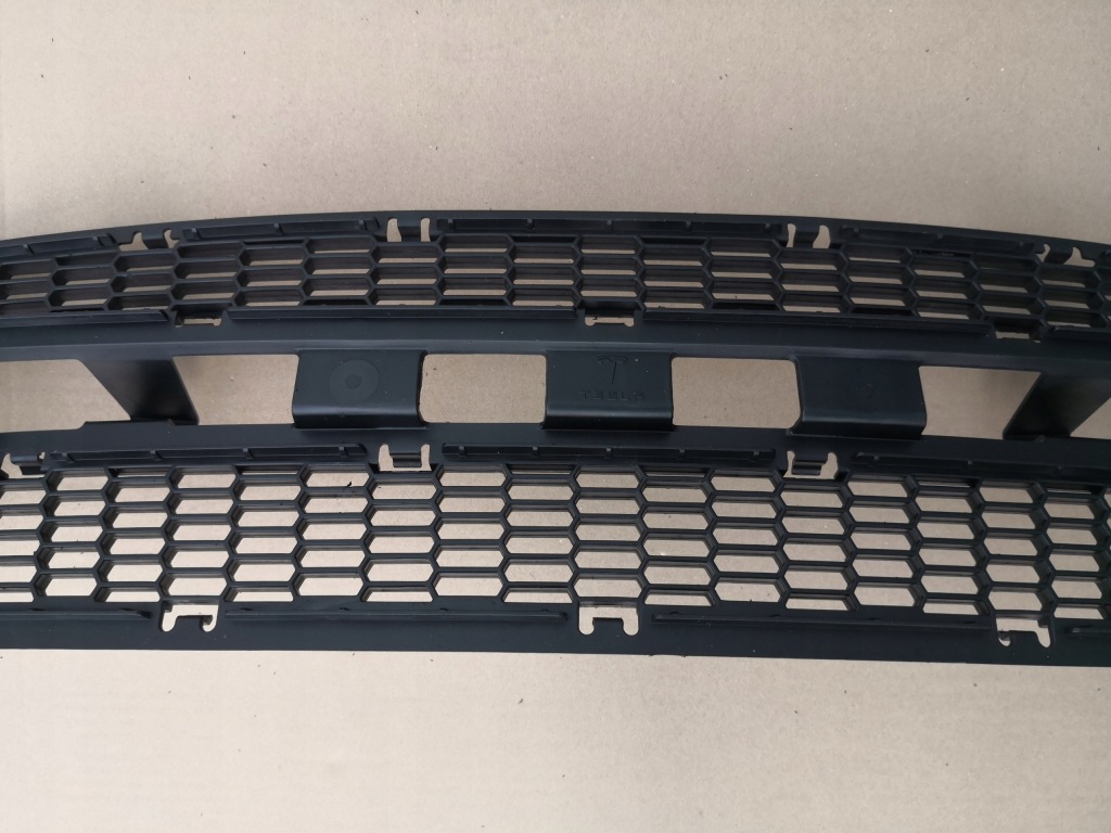 фото №5, Tesla s 12-16 решётка бампера передний перед