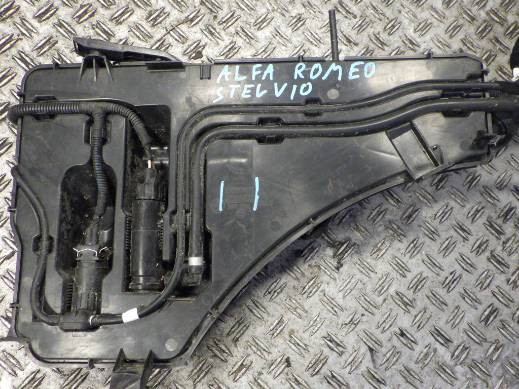фото №3, Alfa romeo stelvio бак омивача 50556493