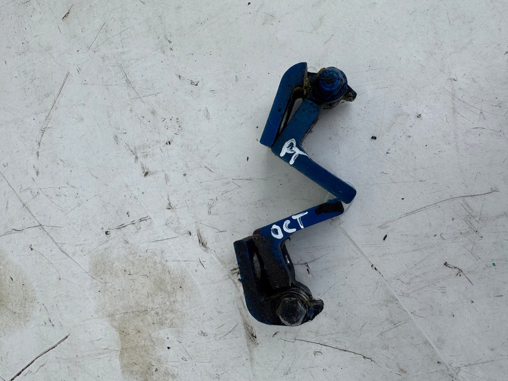 фото №1, Петля петли дверь правый задняя skoda octavia ii kod 9463 - wawa