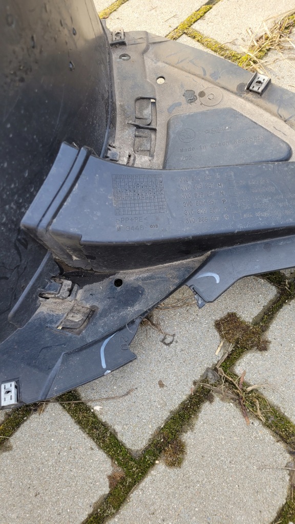 Подкрылок skoda superb левый перед 3v0809957 mnpqf с Разборки