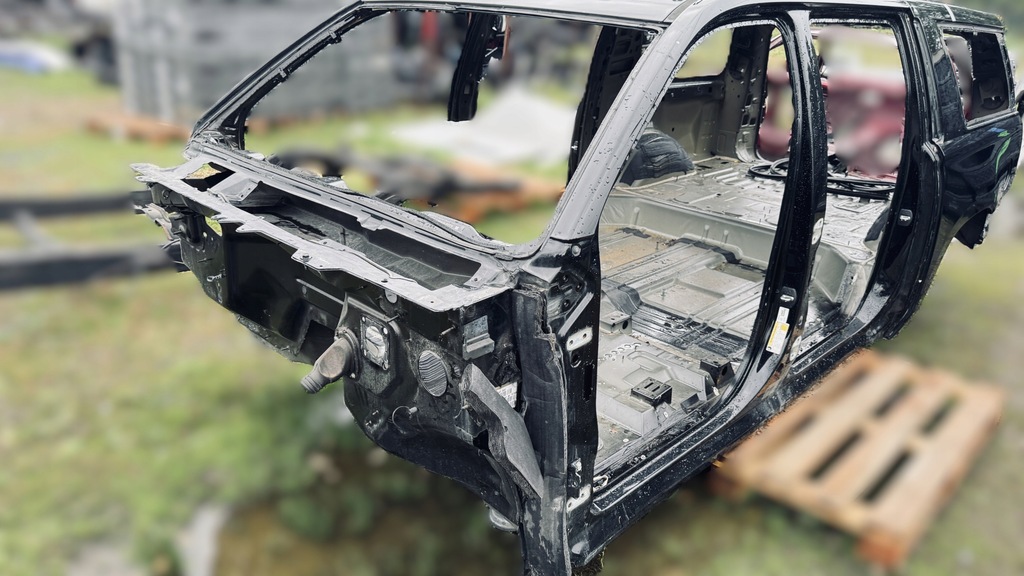 фото №1, P8 gmc yukon xl denali iv 2015 - escalade esv чверть ліва перед