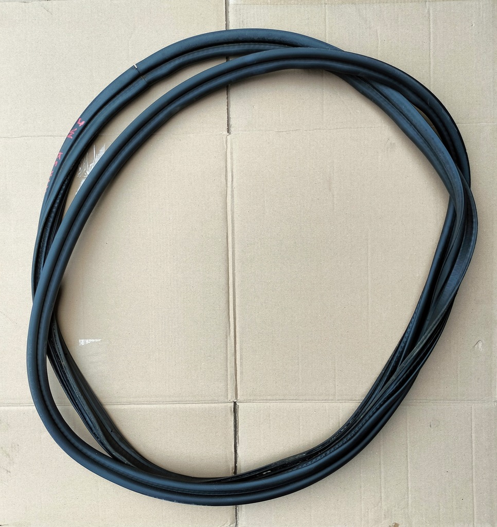 фото №1, Nissan qashqai ii j11 прокладка кришки багажника