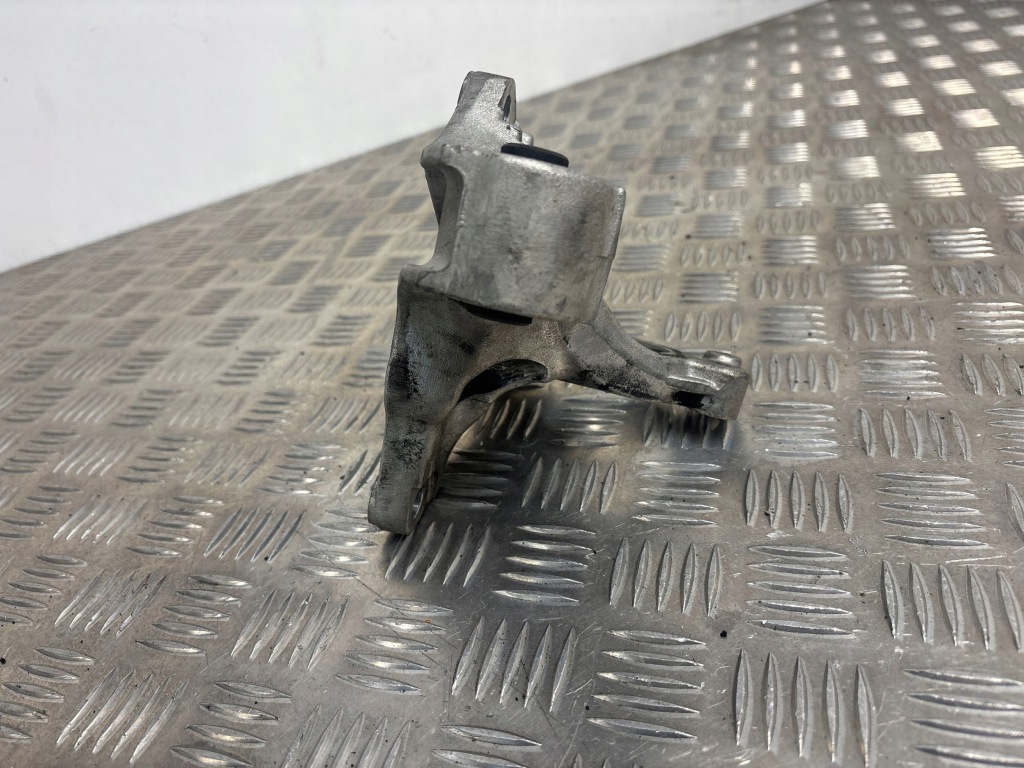 фото №5, Peugeot 3008 i 2015 кронштейн / кронштейн подшипник опоры вала приводного