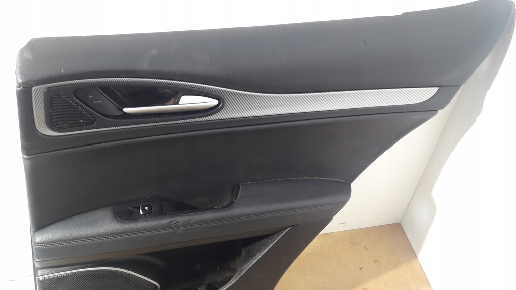 фото №12, Alfa romeo stelvio обшивка двері оббивка обшивки комплект