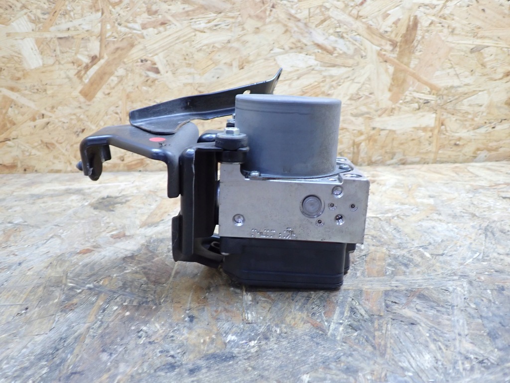 фото №5, Насос abs lexus is iii 200t 300 po lift 2018 europa 89541-53440