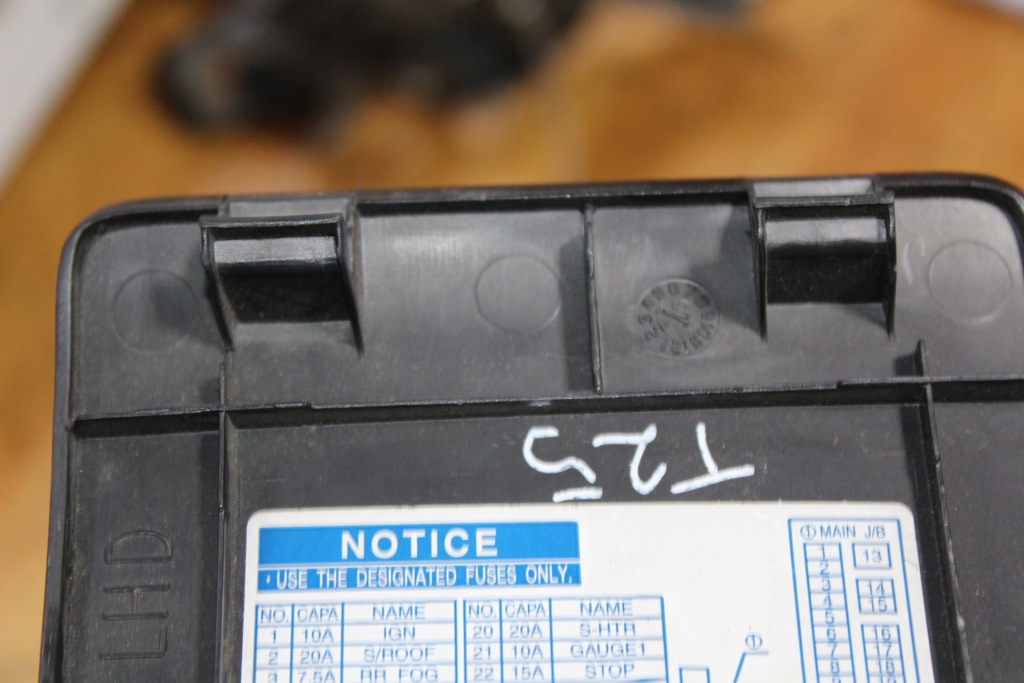 фото №7, Захист заглушка запобіжників toyota avensis t25 55545-05010