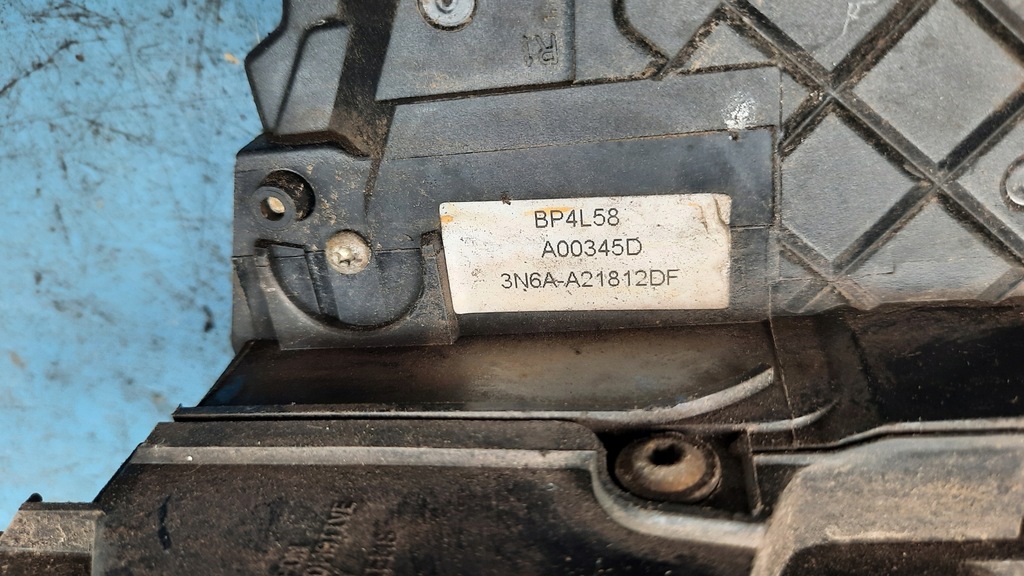 фото №4, Замок двері правий перед mazda 3 3n6a-a21812df