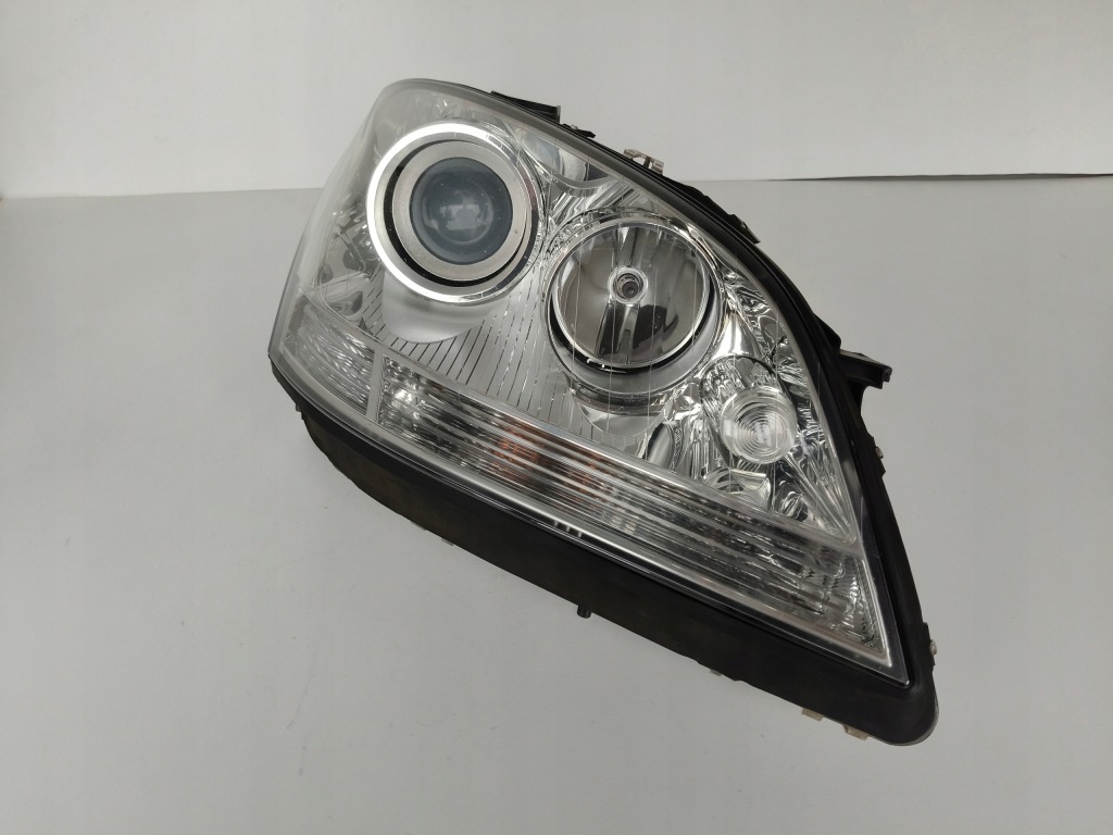 фото №1, Лампа правая фара mercedes ml w164 05-08
