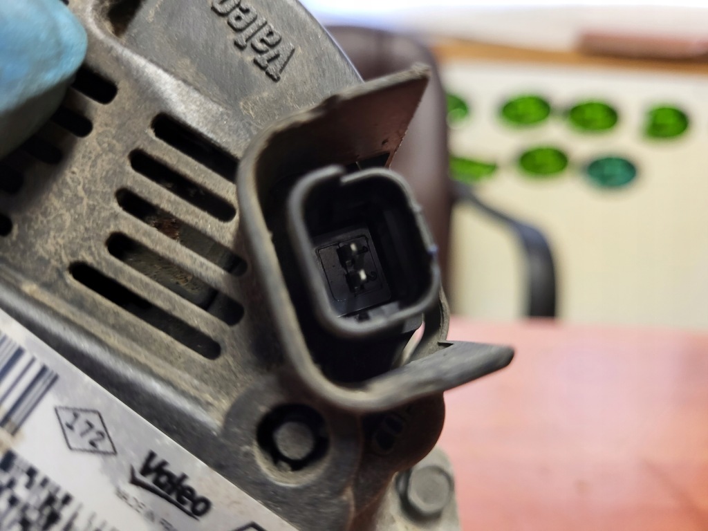 Генератор dacia renault 0.9 tce 231007562r Оригінал