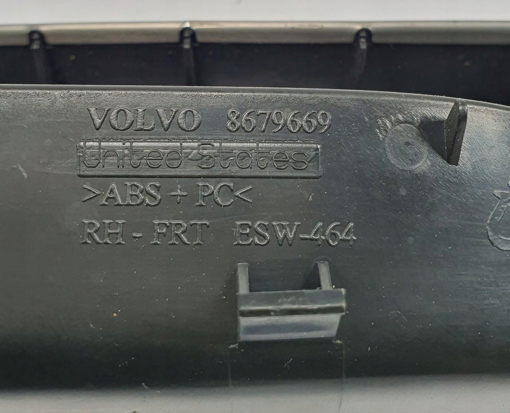 фото №5, Ручка кронштейн обшивка правий задня volvo v50 8679669