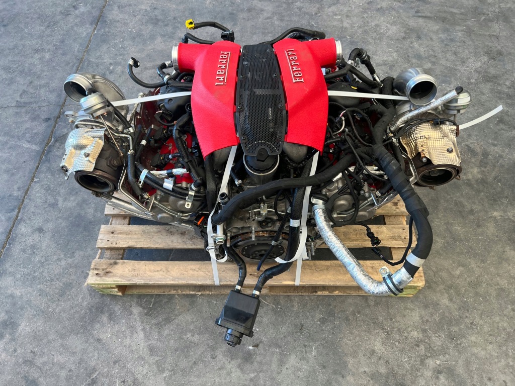 фото №1, Ferrari f8 двигун двигун kompletny двигун v8 двигун з номером f154cg