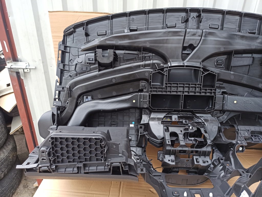 фото №9, Панель приладів приладова консоль ford transit courier 19r