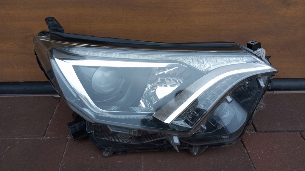 фото №1, Toyota rav4 rav 4 iv lift 2015-2018r--lampa права фара правий full led