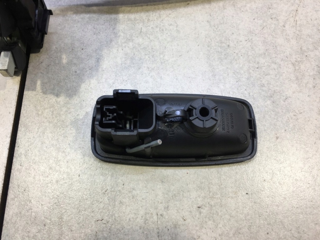 фото №7, Замок сиденье правый задняя laguna iii 883910003r