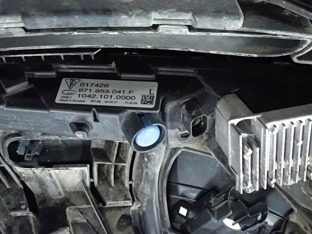 Бампер перед передний лак pdc porsche panamera 971 оригинальный номер Оригинал