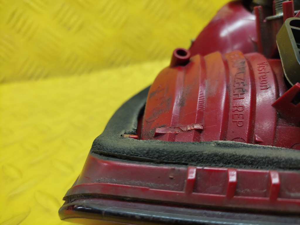 фото №10, Citroen c5 iii kombi лампа правий задня w кришка багажника