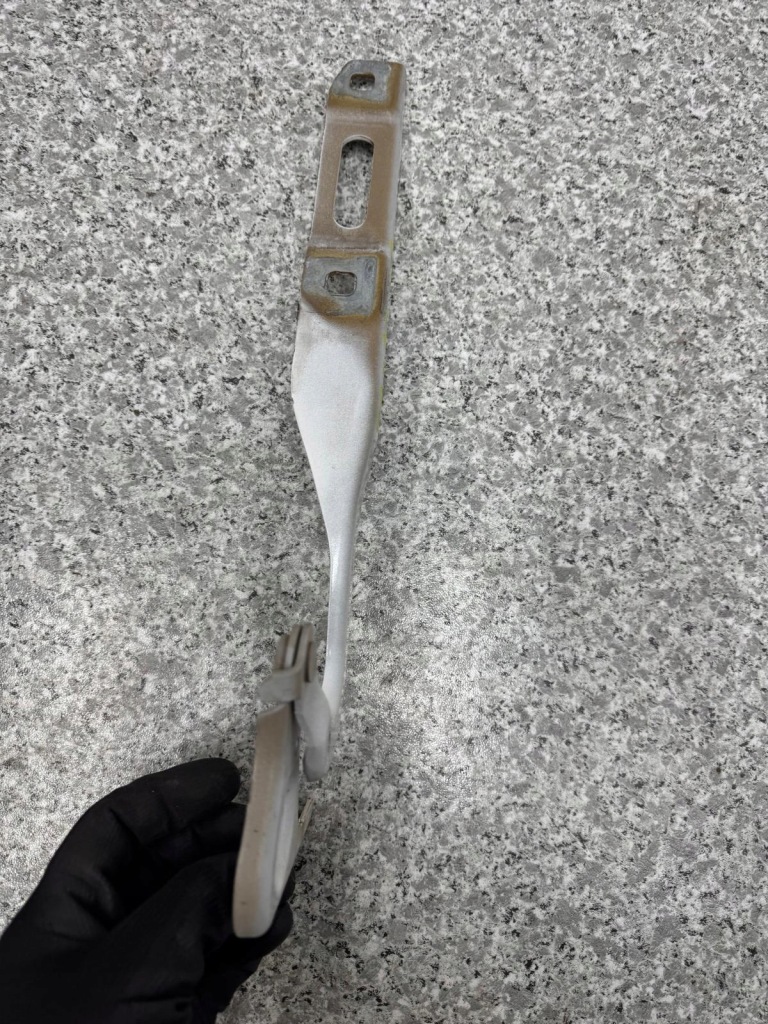 фото №4, Петля капот правый combo e iv 2019-2024 citroen berlingo iii rifter proace