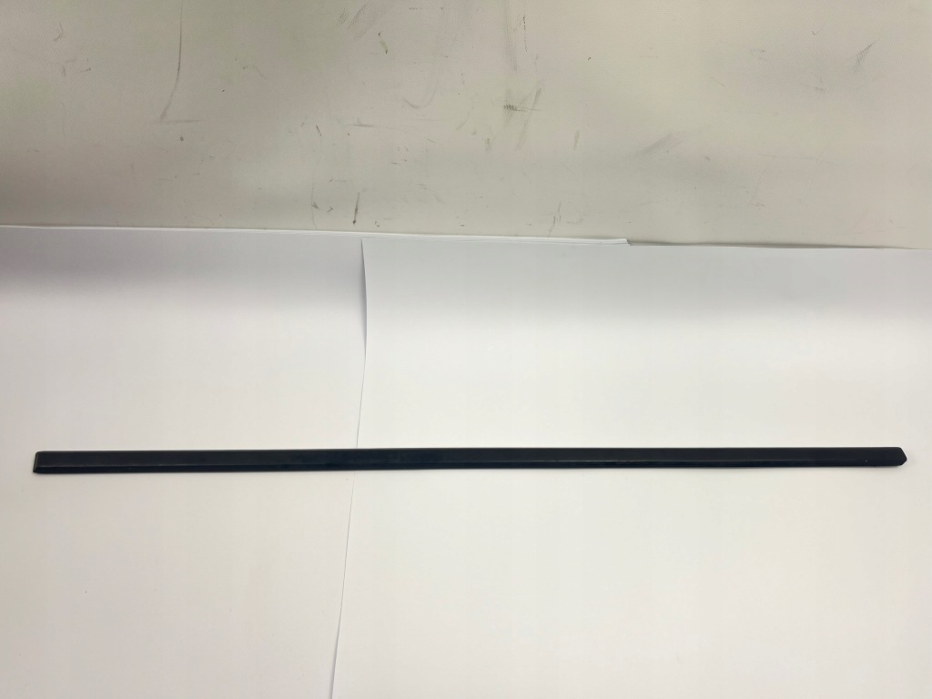 фото №1, Верхній вузька молдинг бічна mercedes w201