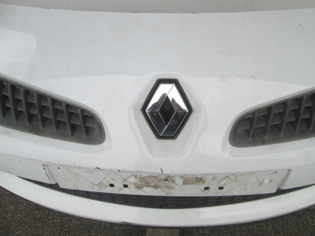 Бампер передний комплектный  renault clio 3 rs 2008 белый Оригинал
