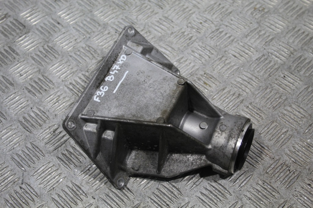 фото №1, Кронштейн опора полуось bmw 4 f36 gran coupe 8655736
