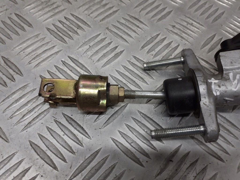 фото №3, Помпа сцепления toyota yaris verso 1,4 d4d