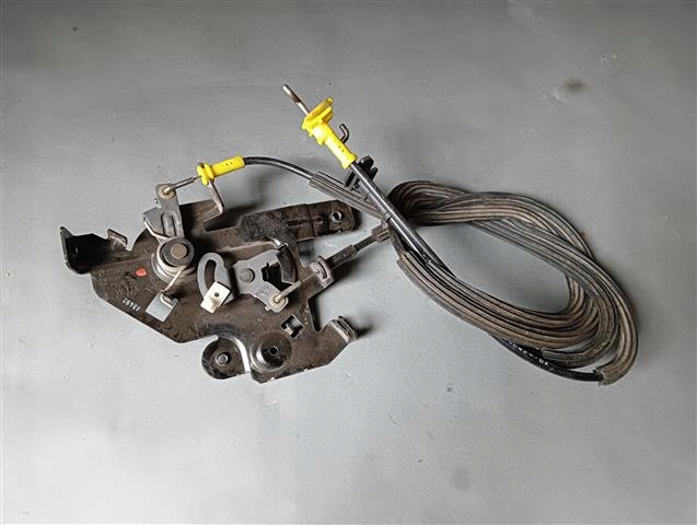 фото №1, Trafic замок дверь раздвижных правый 8200004828