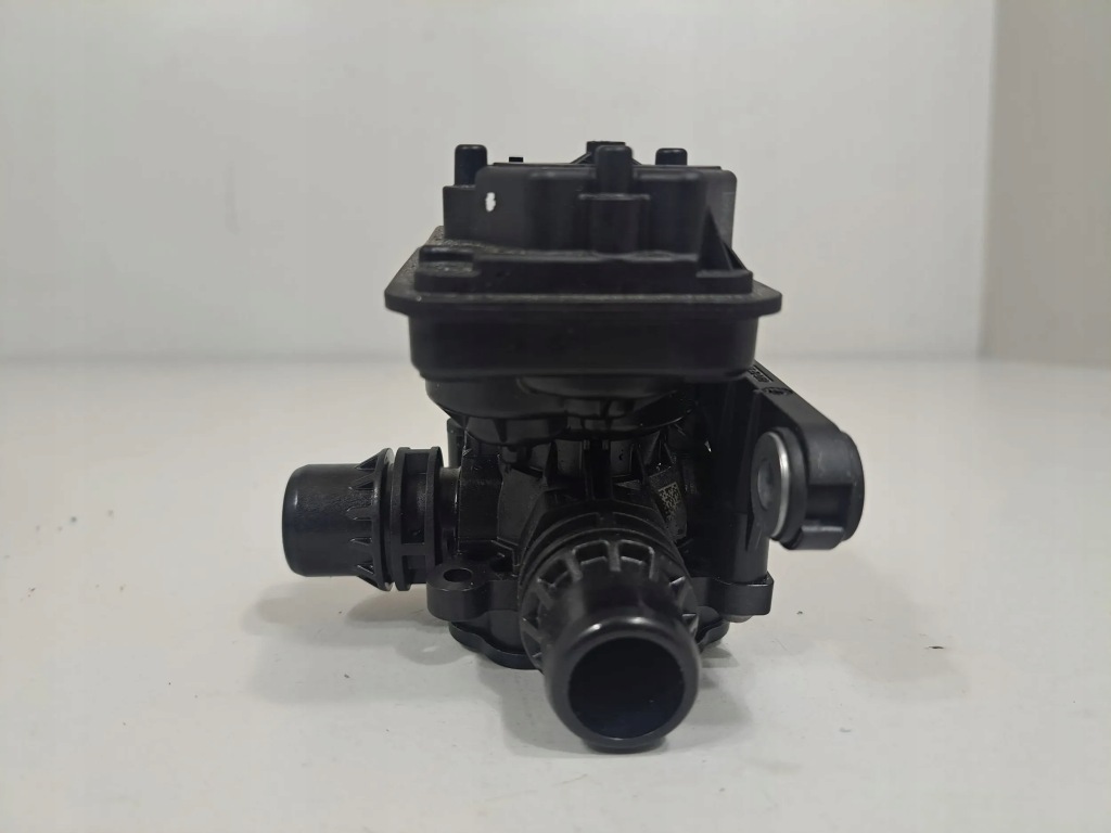 фото №8, Bmw i4 2024 клапани обігрівач