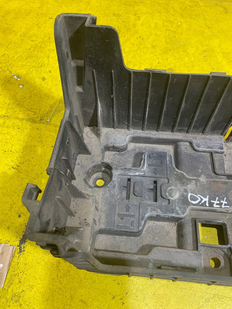 фото №7, Peugeot 208 - основание аккумулятор 9676054080-01