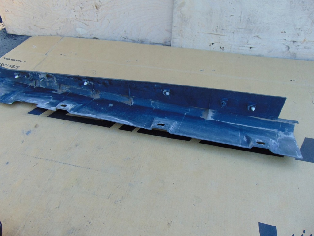 фото №13, Молдинг порог правая ford courier et76-10154-ae