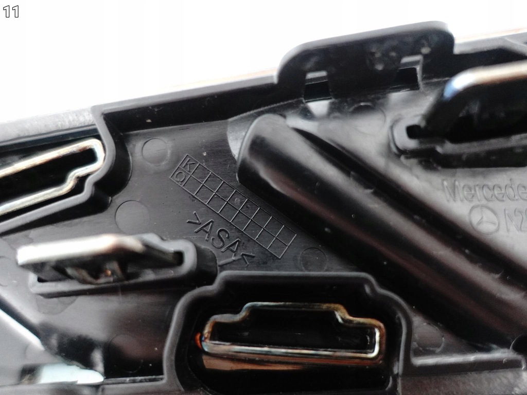 фото №12, Mercedes e w214 c w206 63 53 amg молдинг решётка накладка крыло перед правая