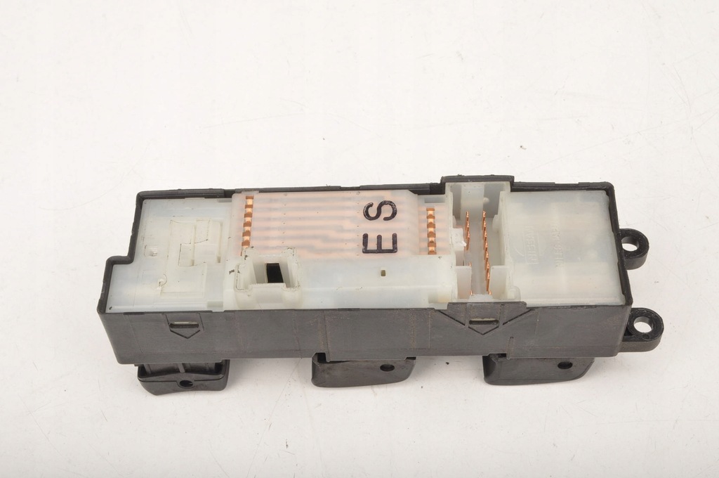 фото №6, Nissan x-trail t30 панель переключатель окон