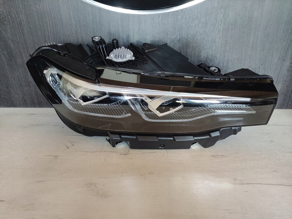 фото №1, Лампа права перед led адаптивний bmw x7 g07 9481820