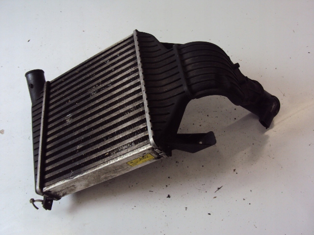 Купити Радіатор інтеркулер opel zafira b astra 2 2.0 t