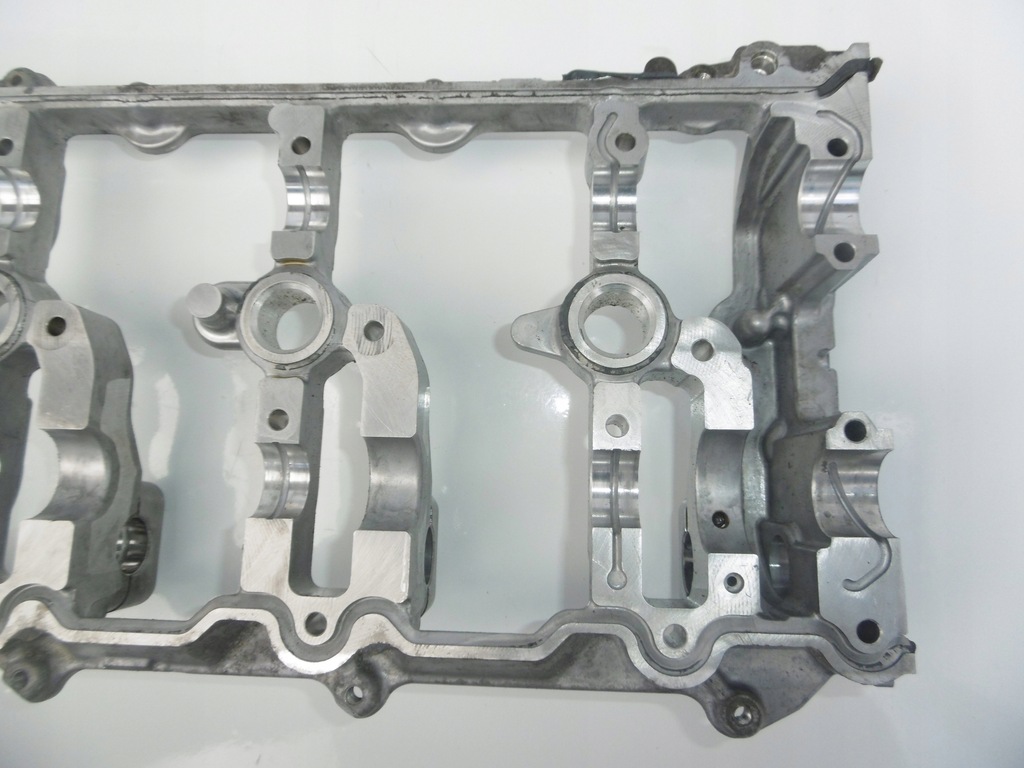 фото №11, Рамка корпус головки правая infiniti nissan 3.7 v6