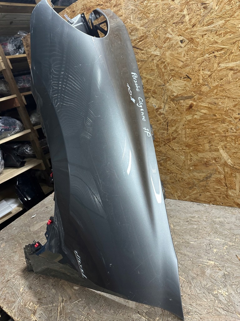 Крыло  левое  передний porsche cayenne 7p 10- левое  перед Цена