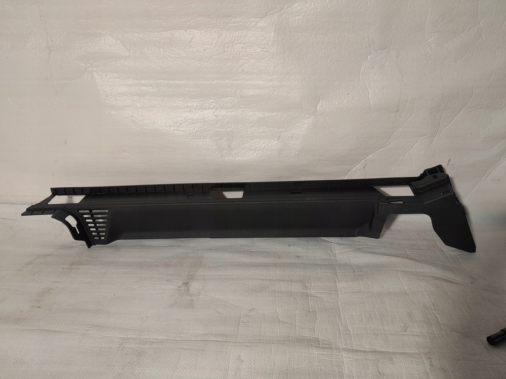 фото №1, Audi q8 4m молдинг защита багажника 4m8863527