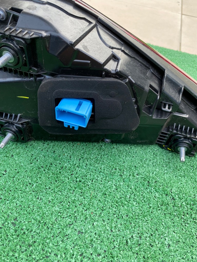 фото №10, Audi s8 a8 d5 лампа задня led 4n0945095m