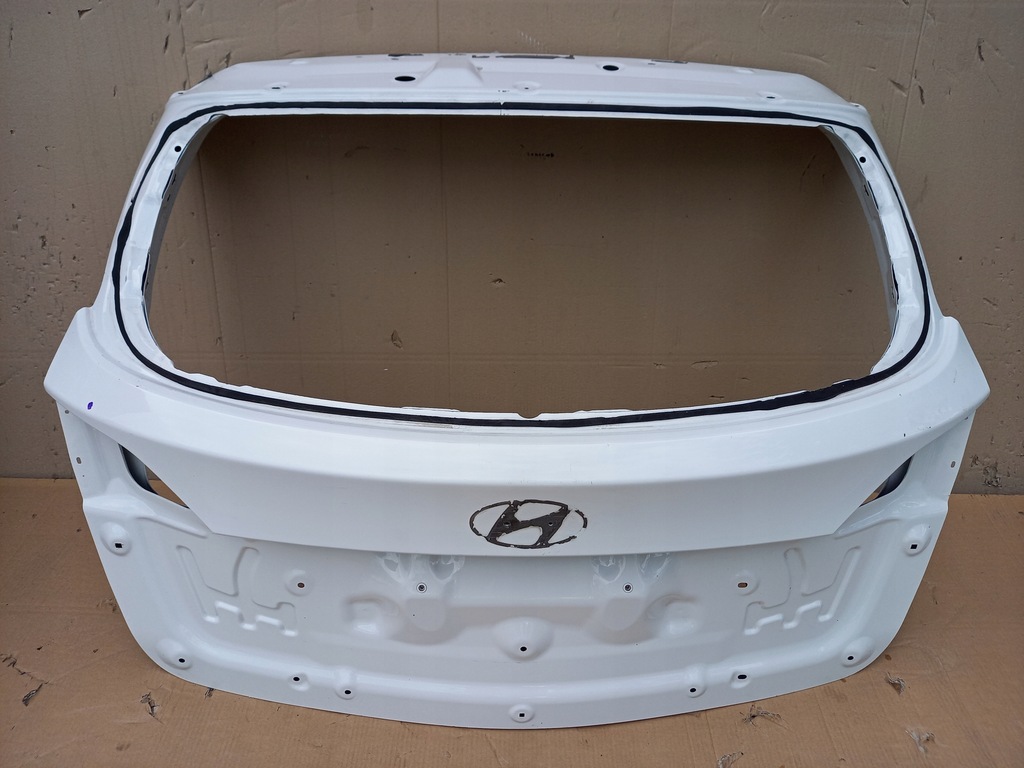фото №1, Hyundai i40 kombi крышка багажника задняя крышка багажника