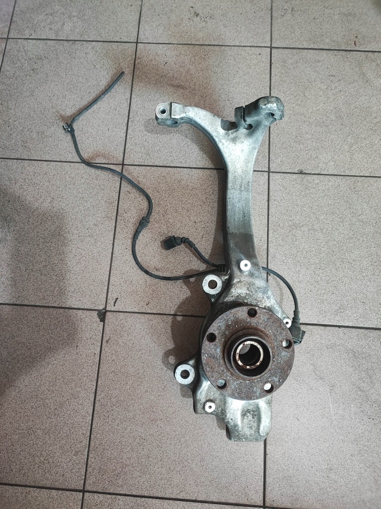 фото №1, Ступиця поворотний кулак права перед audi a8 d3