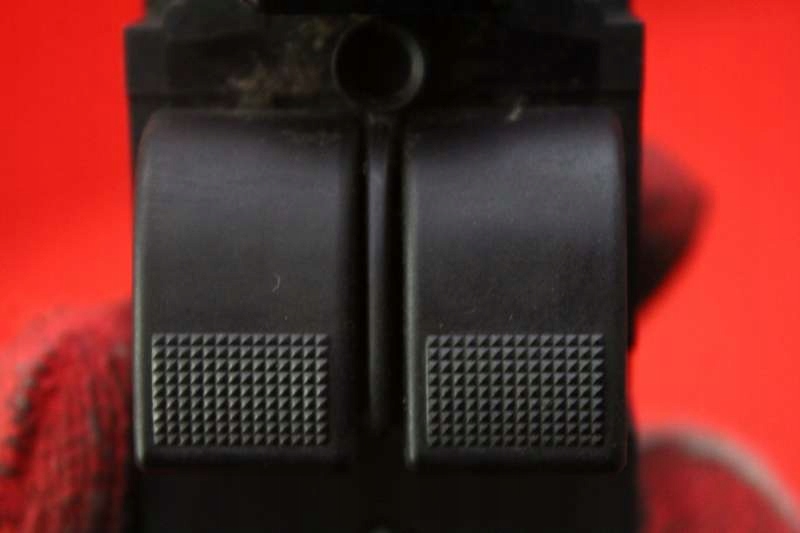 фото №9, Панель керування вікон eu dd1066350b mazda 2 dy 07r