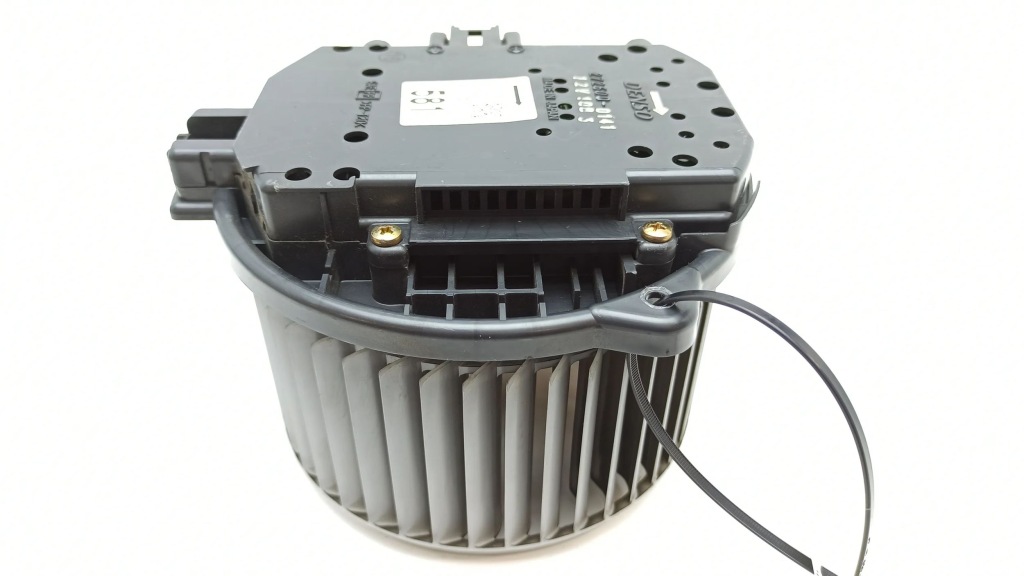 Воздуходувка обдув lexus ls 430 8710350070 Оригинал