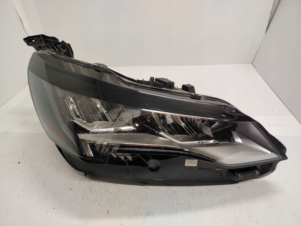 фото №1, Peugeot 3008 5008 ii lift led лампа правая