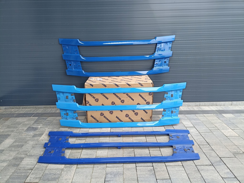 фото №1, Решітка радіатора капот scania r s 2286062